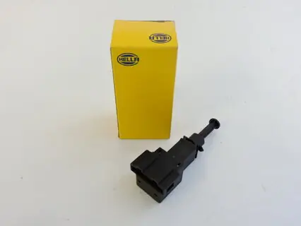 Spínač brzd OCTAVIA I., HELLA 6DD008622-731 Top Prodej
