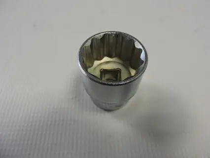 Značkový Klíč matice poloosy OCTAVIA I, YATO 30MM
