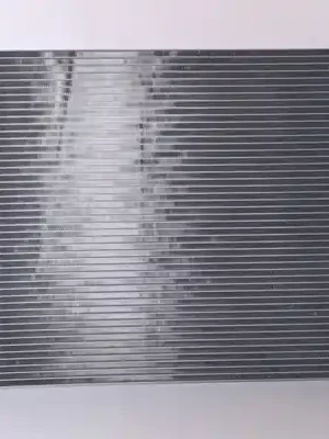 Kondenzátor, klimatizace NISSENS 94962 Zlevněný